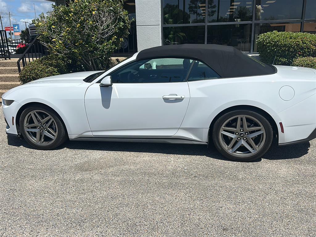 Oxford White 2026 Ford Mustang EcoBoost Convertible RWD Convertible Rear-Wheel Drive Automatic