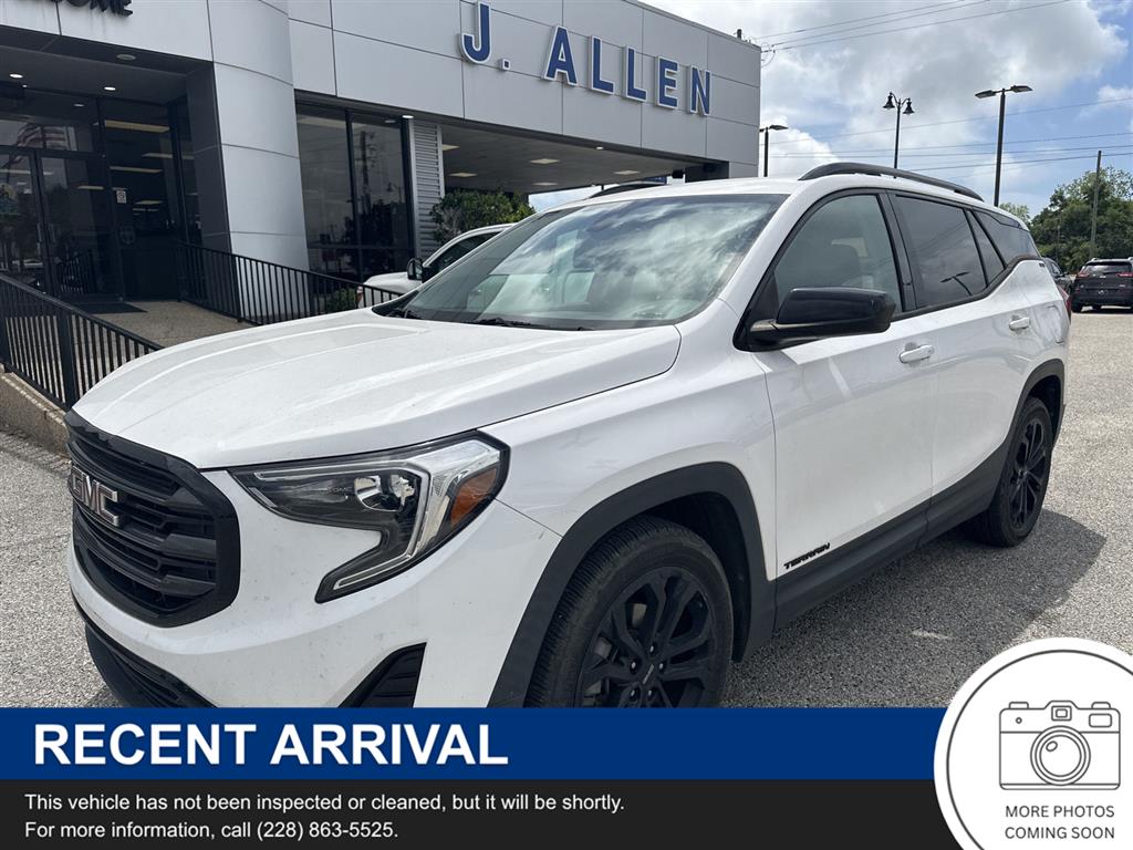 Summit White 2020 GMC Terrain SLE FWD SUV / Crossover Front-Wheel Drive 9-Speed Automatic Overdrive