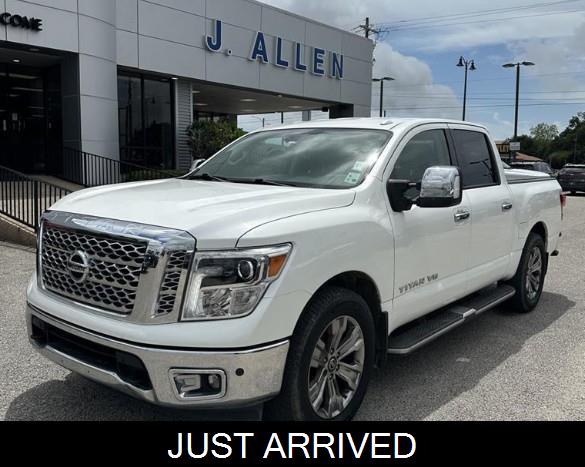 Pearl White 2019 Nissan Titan SL Crew Cab RWD Pickup Truck 4X2 Automatic