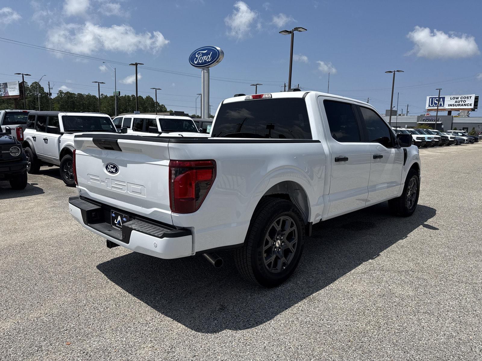 View vehicle photo 3