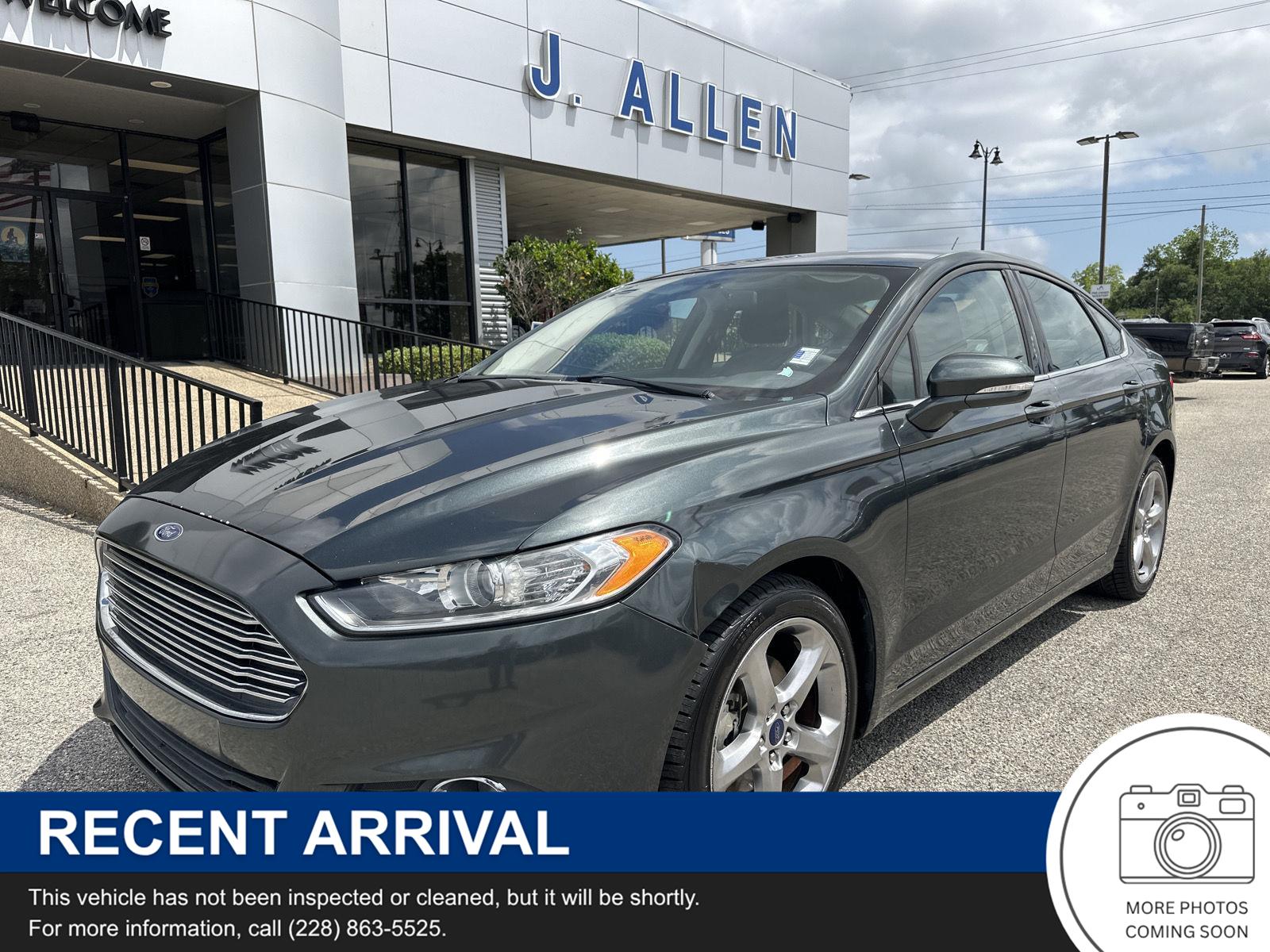 Guard 2015 Ford Fusion SE Sedan Front-Wheel Drive 6-Speed Automatic