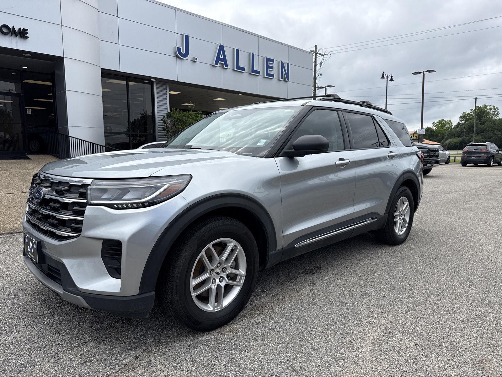 Iconic Silver 2025 Ford Explorer Active RWD SUV / Crossover Rear-Wheel Drive Automatic