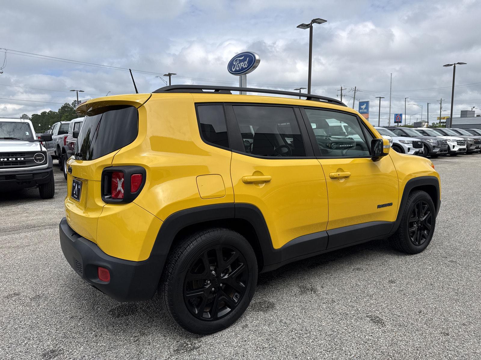 View vehicle photo 3