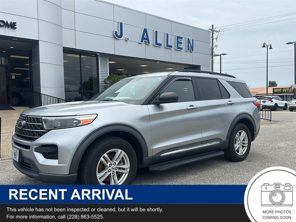 Iconic Silver 2020 Ford Explorer XLT AWD SUV / Crossover All-Wheel Drive Automatic