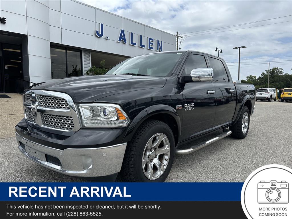 Brilliant Black Crystal Pearlcoat 2018 RAM 1500 Pickup Truck 4X2 8-Speed Automatic