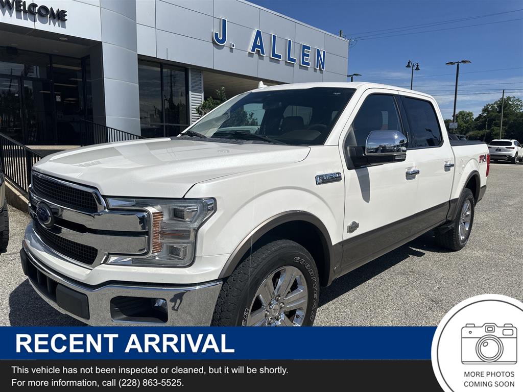 White Platinum Metallic Tri-Coat/Stone Gray 2018 Ford F-150 King Ranch SuperCrew 4WD Pickup Truck Four-Wheel Drive Automatic
