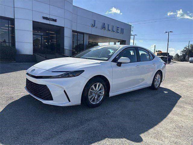 2025 Toyota Camry XLE FWD