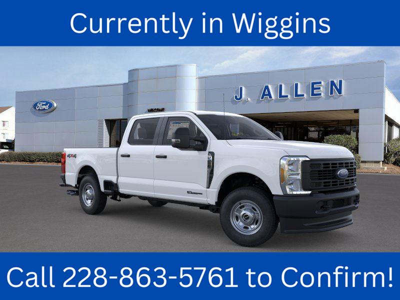 Oxford White 2026 Ford F-250 Super Duty XL Crew Cab 4WD Pickup Truck Four-Wheel Drive Automatic