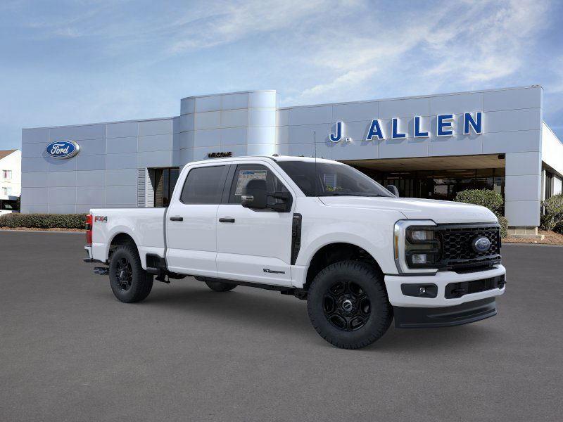 Oxford White 2026 Ford F-250 Super Duty XL Crew Cab 4WD Pickup Truck Four-Wheel Drive Automatic