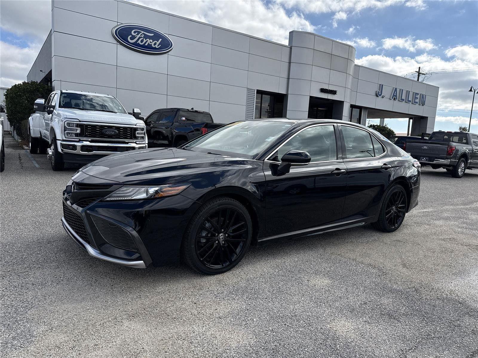 2021 Toyota Camry XSE FWD