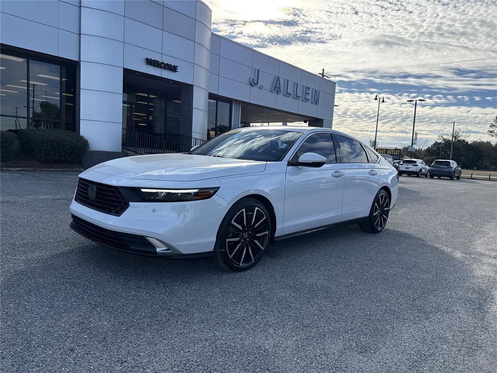 2023 Honda Accord Hybrid Touring FWD