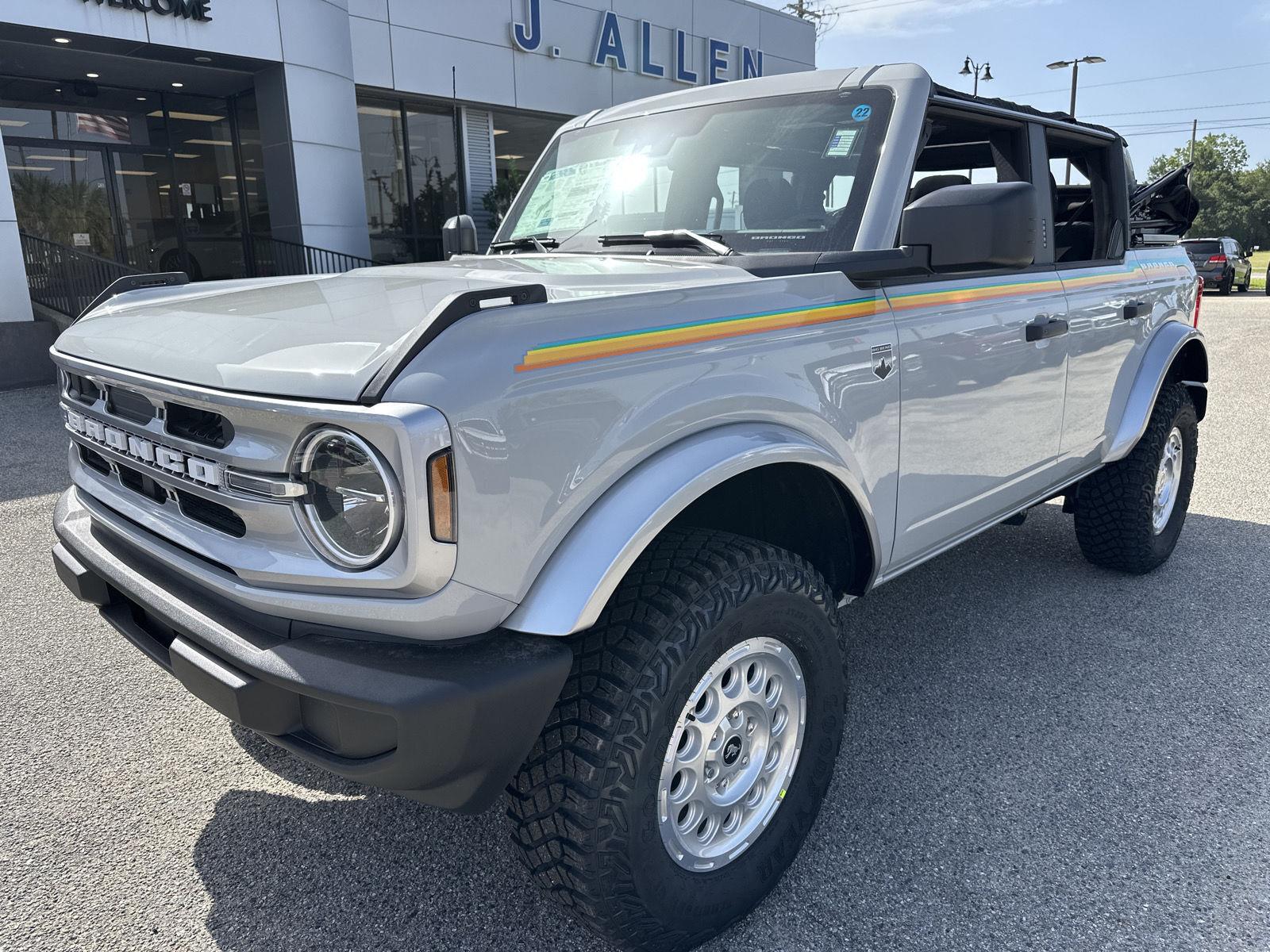 Avalanche Gray 2026 Ford Bronco SUV / Crossover Four-Wheel Drive Automatic