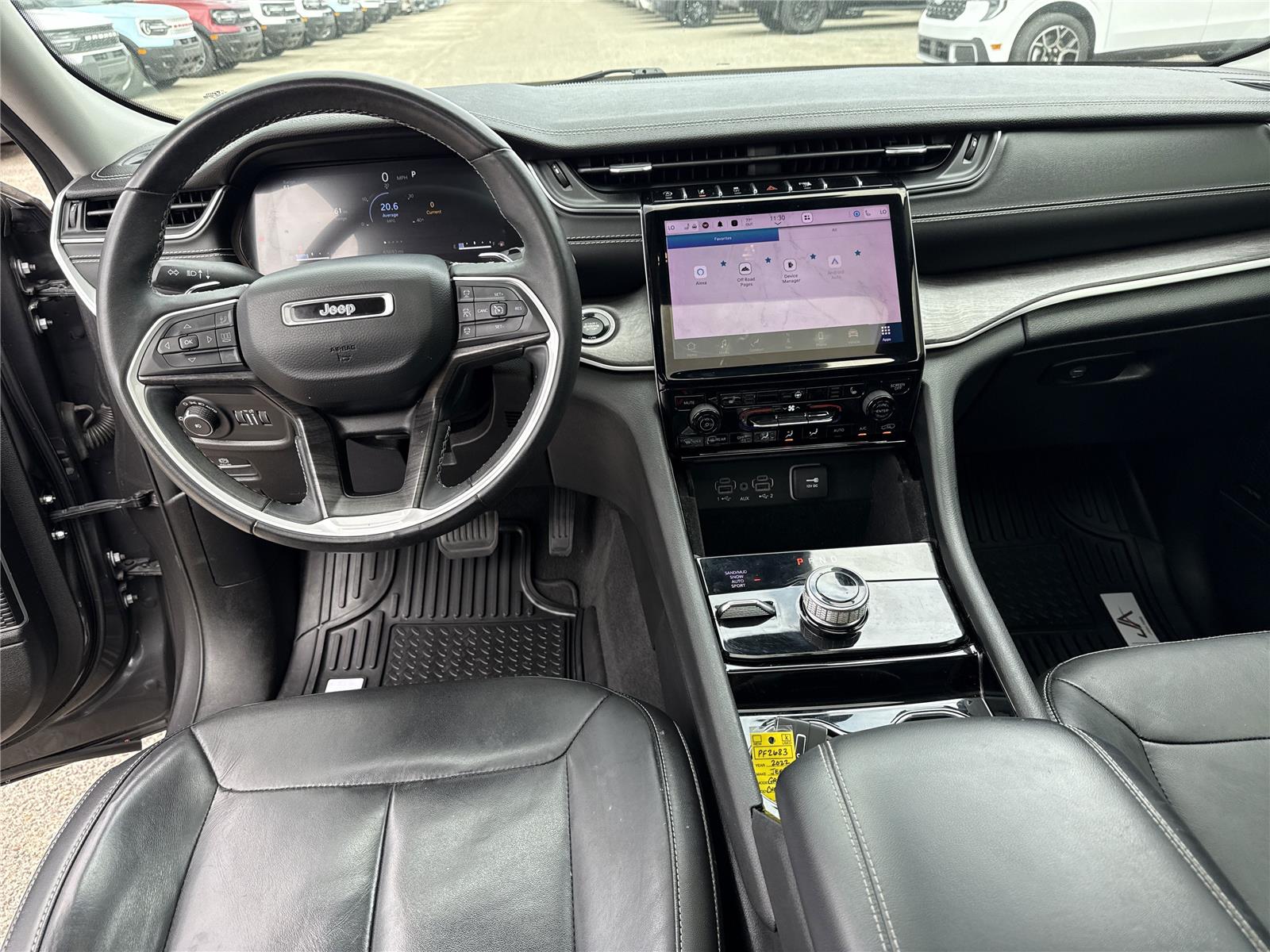View vehicle photo 7