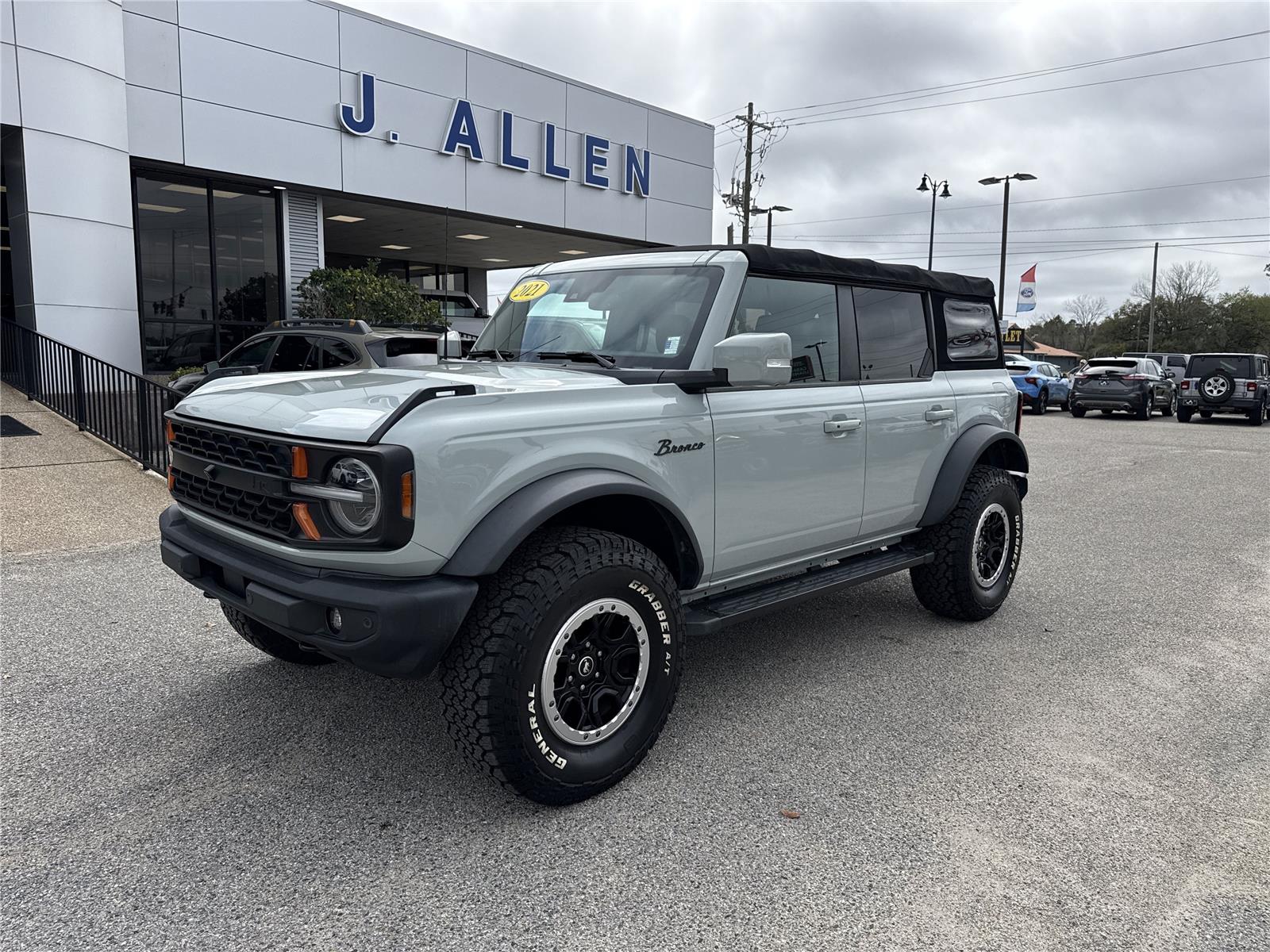 2021 Ford Bronco Outer Banks Advanced 4-Door 4WD