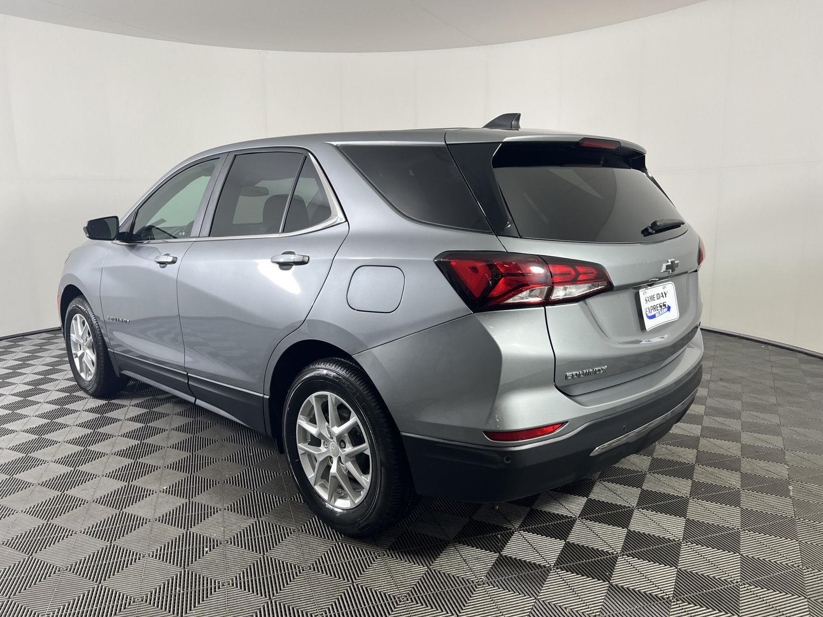 Used 2024 Sterling Gray Metallic Chevrolet LT image 27