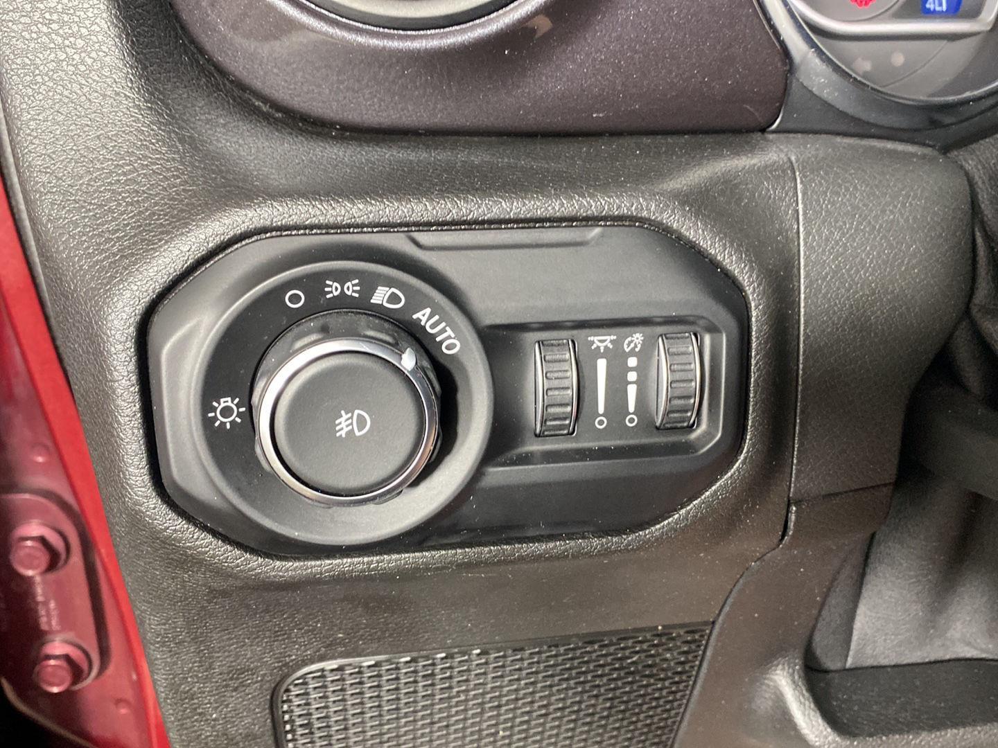 Used 2021 Snazzberry Pearlcoat Jeep Unlimited Sport Altitude image 15