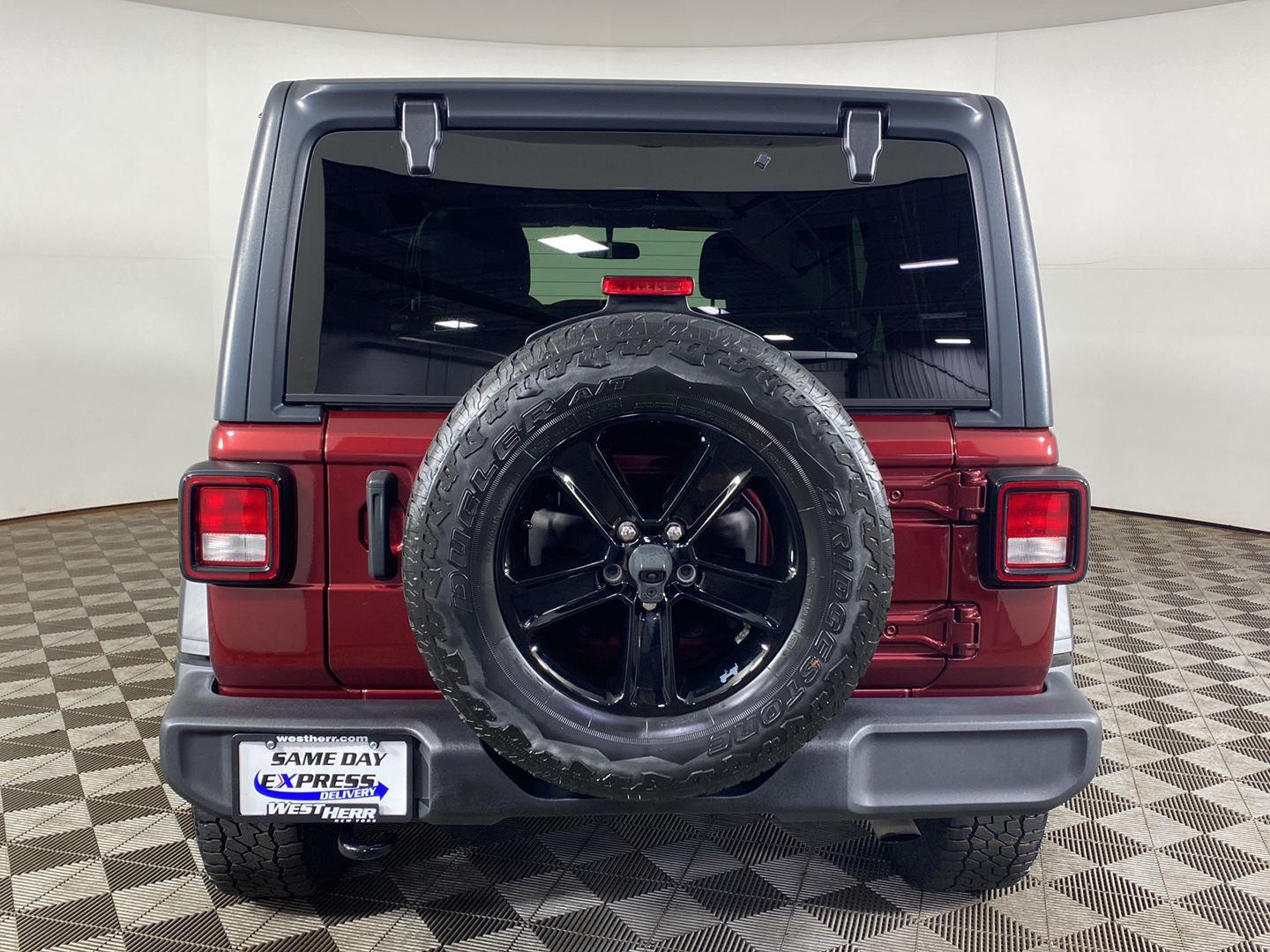 Used 2021 Snazzberry Pearlcoat Jeep Unlimited Sport Altitude image 18