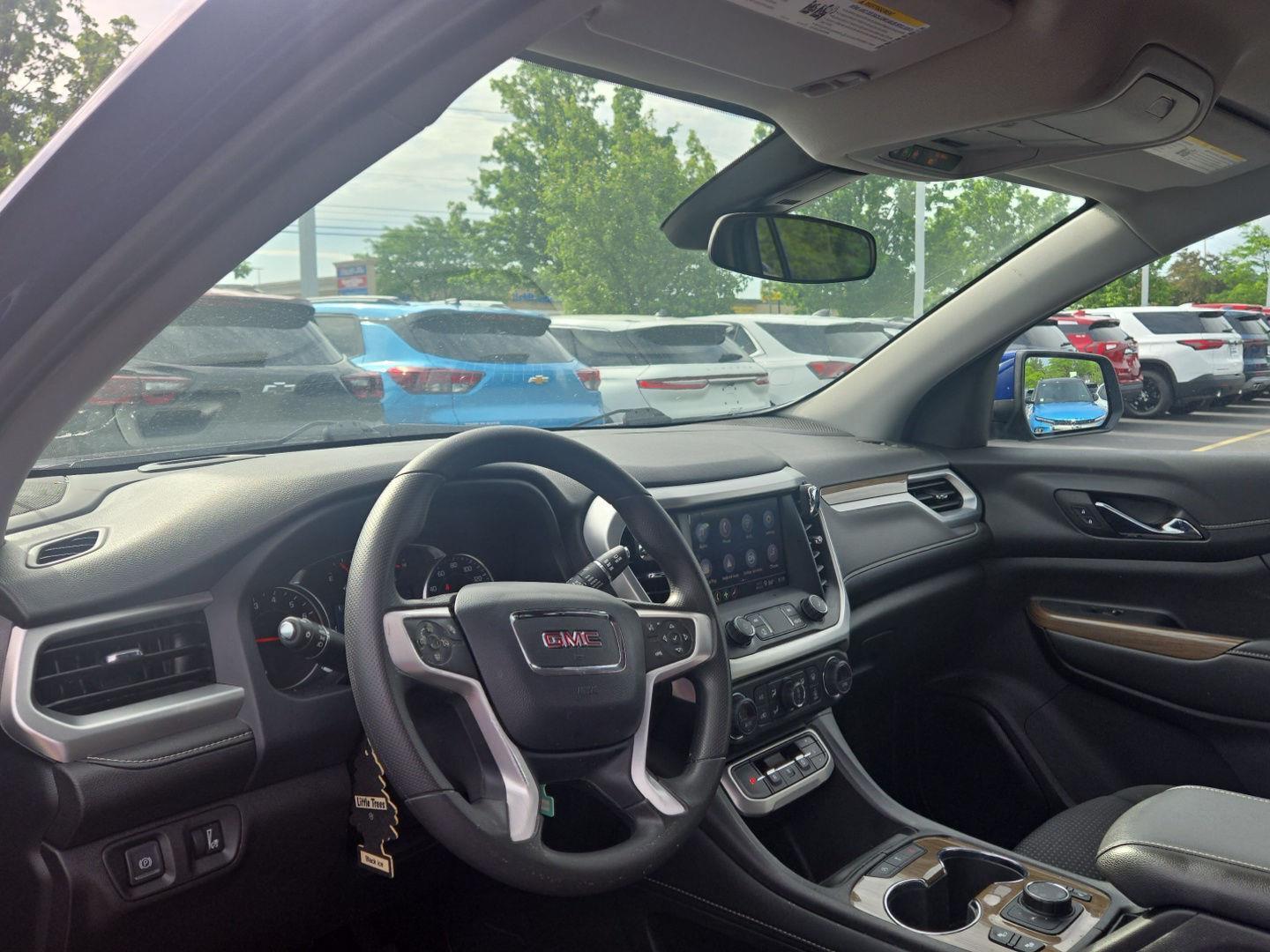 Used 2023 Ultra Blue Metallic GMC SLE image 2