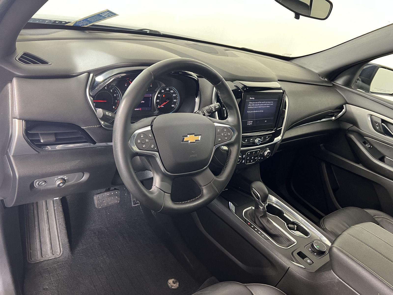 Used 2023 Blue Metallic Chevrolet LT Leather image 4