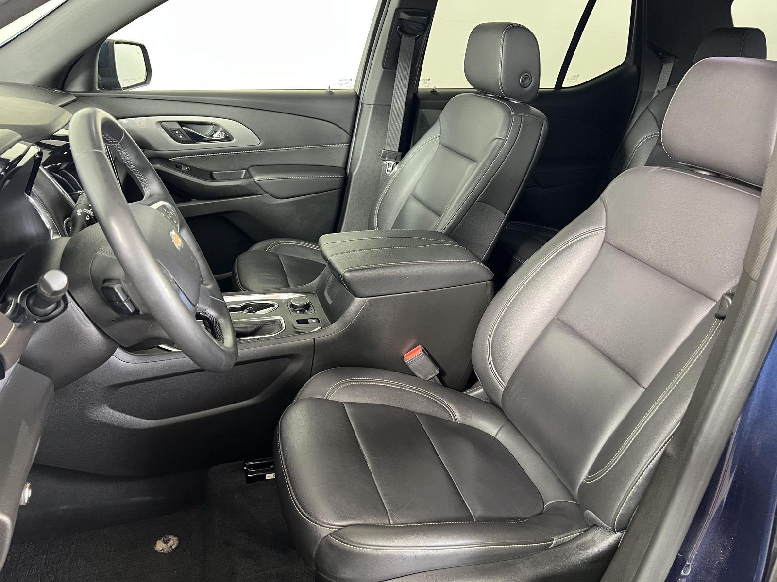 Used 2023 Blue Metallic Chevrolet LT Leather image 5