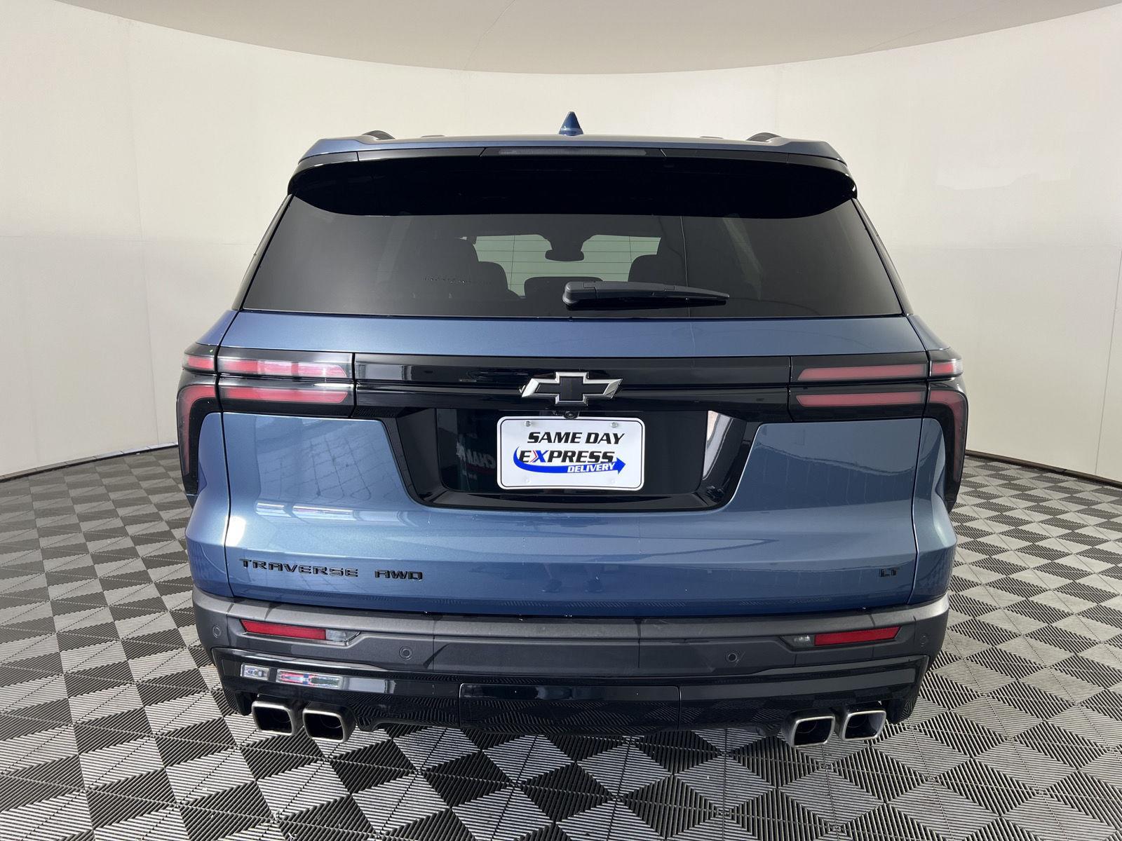Used 2024 Lakeshore Blue Chevrolet LT image 29