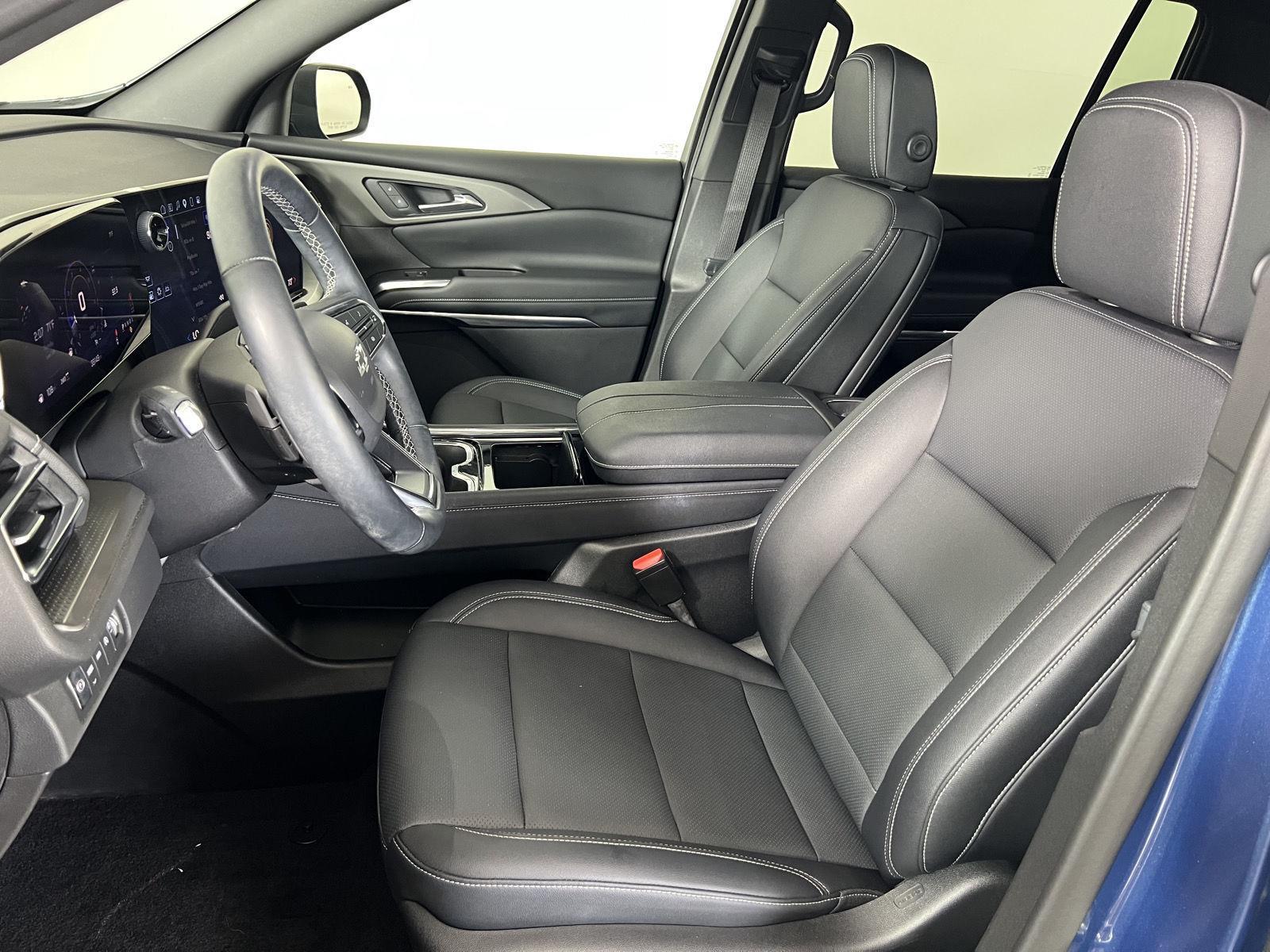 Used 2024 Lakeshore Blue Chevrolet LT image 5