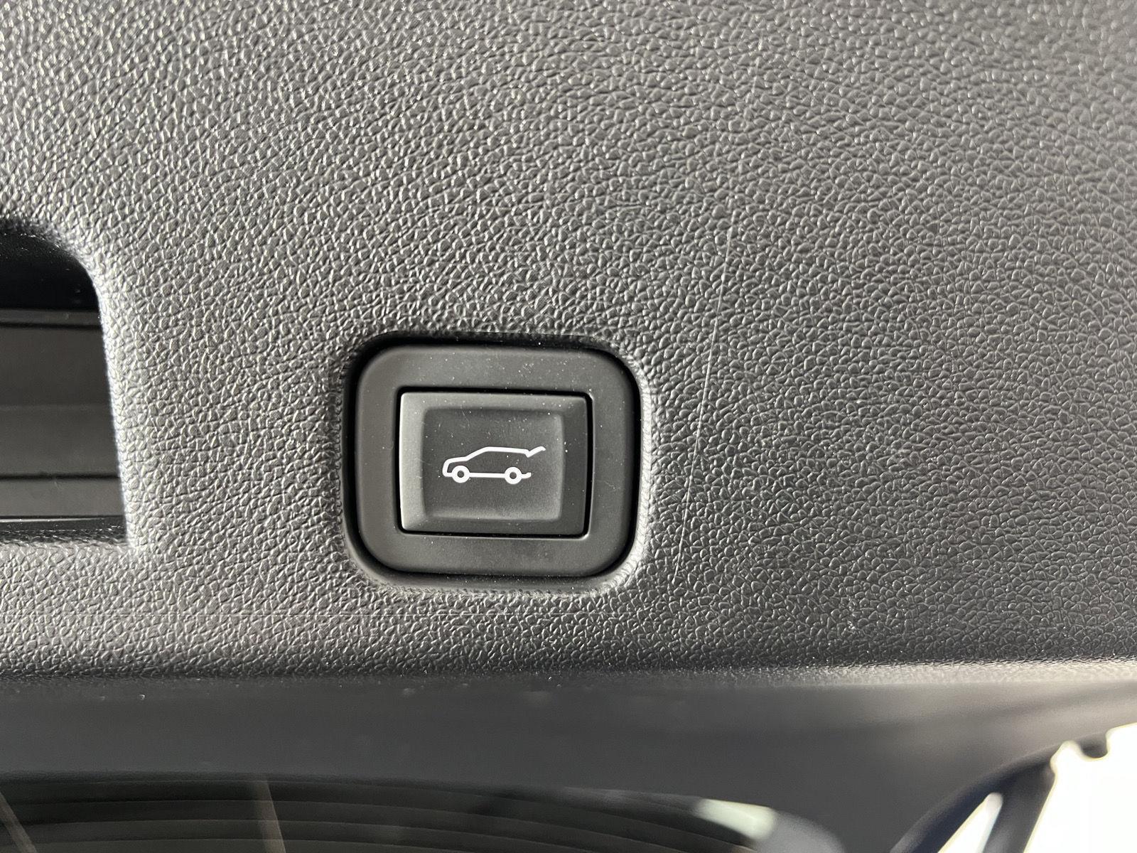 Used 2024 Lakeshore Blue Chevrolet LT image 24