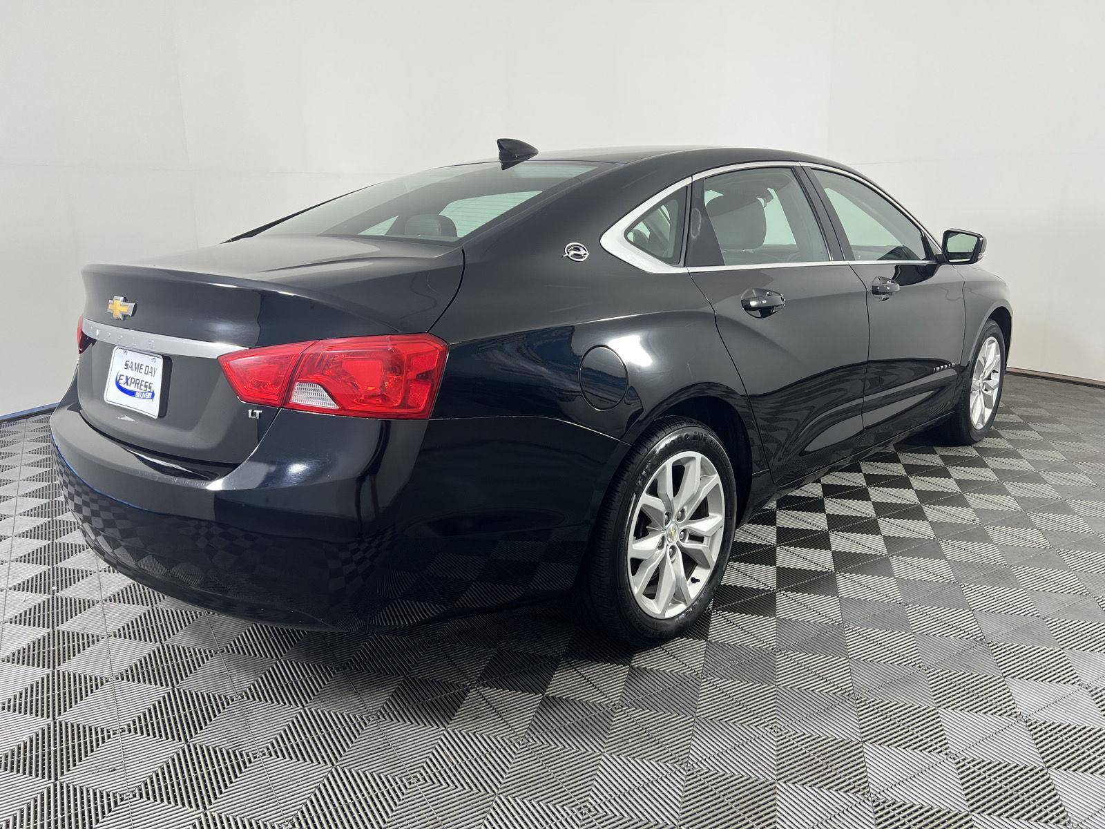 Used 2018 Black Chevrolet LT image 29