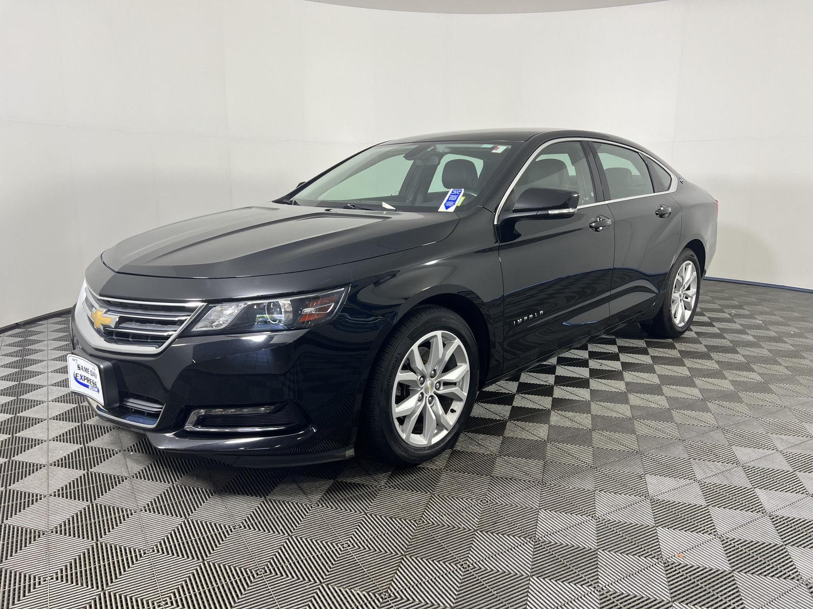 Used 2018 Black Chevrolet LT image 25