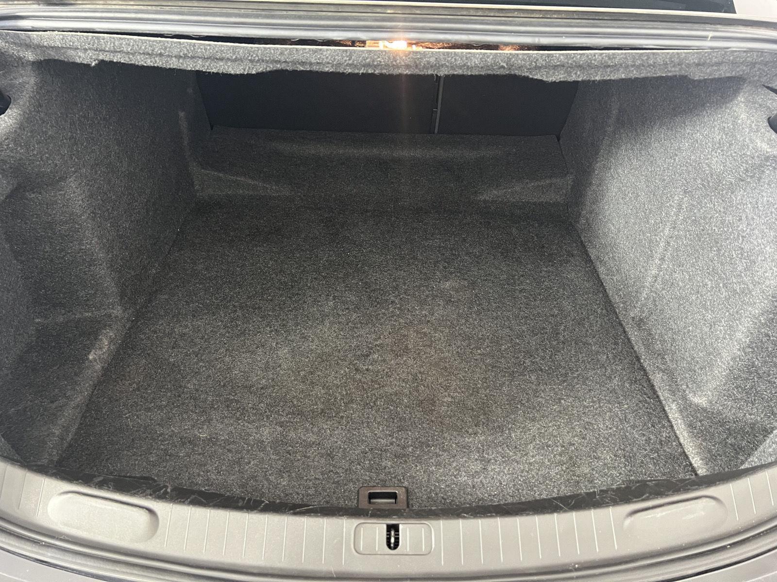 Used 2018 Black Chevrolet LT image 20