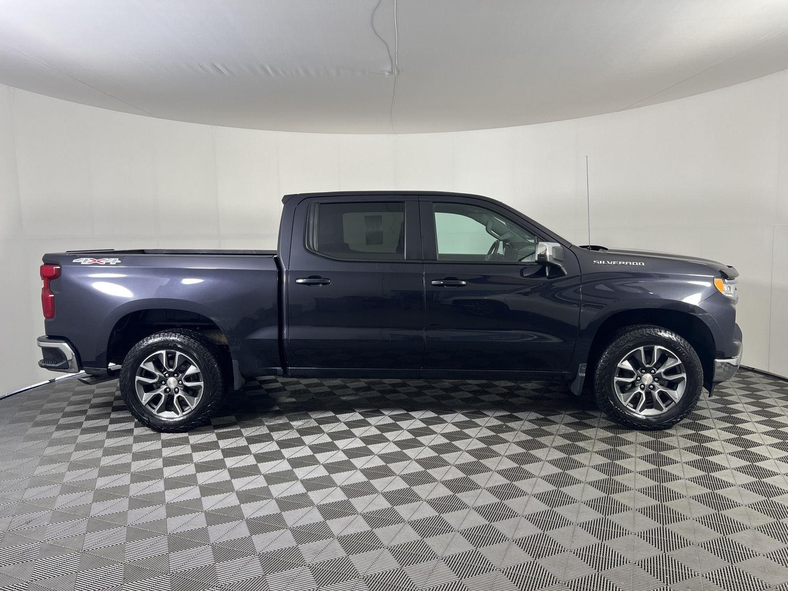Used 2023 Ash Chevrolet LT image 5