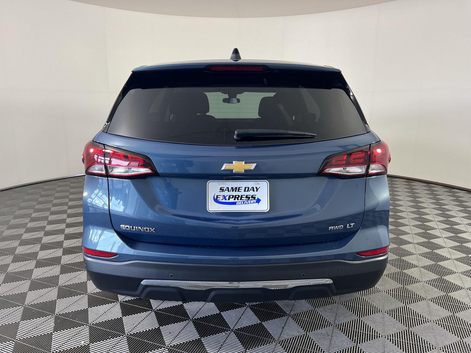 Used 2024 Lakeshore Blue Metallic Chevrolet LT image 26