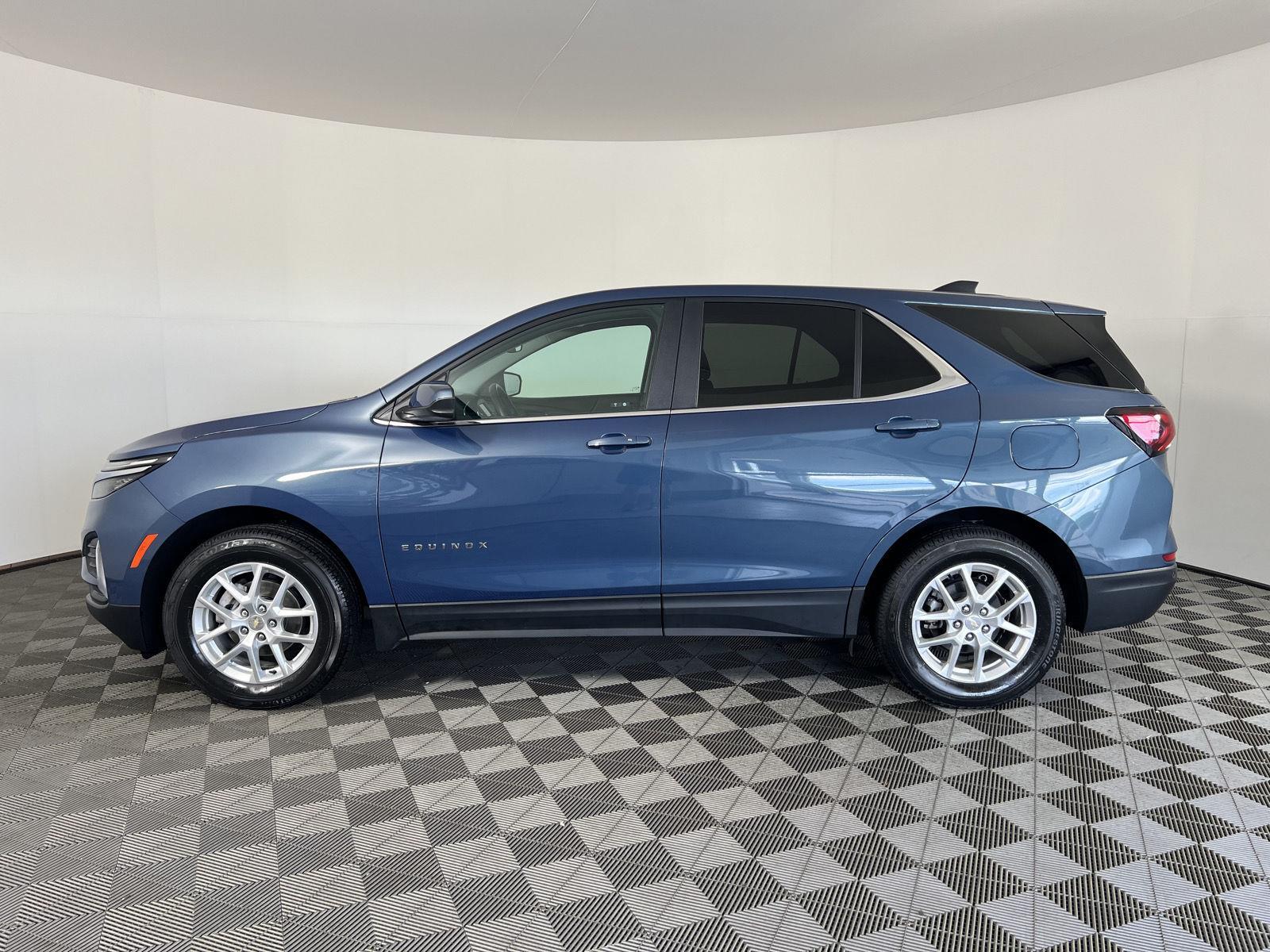 Used 2024 Lakeshore Blue Metallic Chevrolet LT image 28