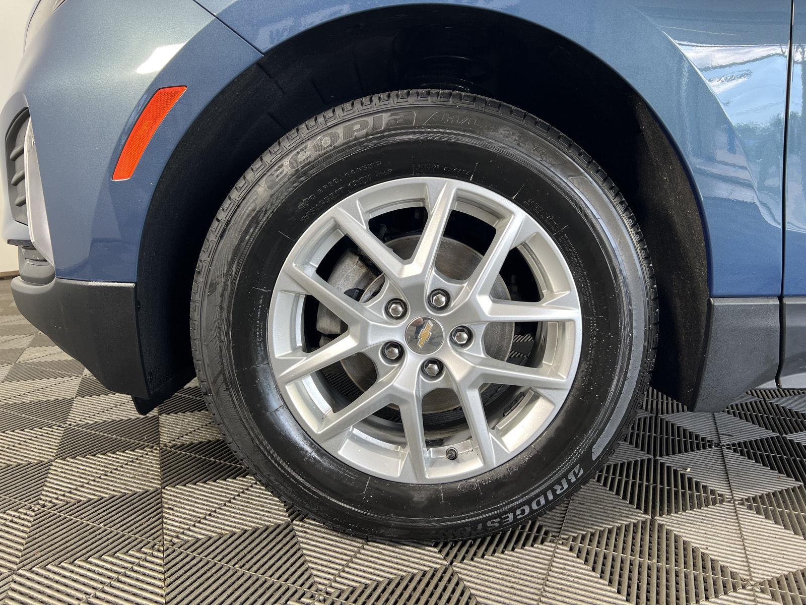 Used 2024 Lakeshore Blue Metallic Chevrolet LT image 31