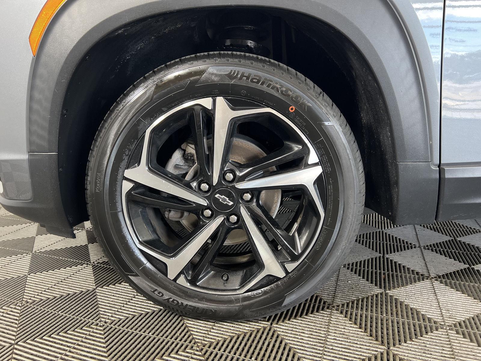 Used 2021 Steel Metallic Chevrolet RS image 28