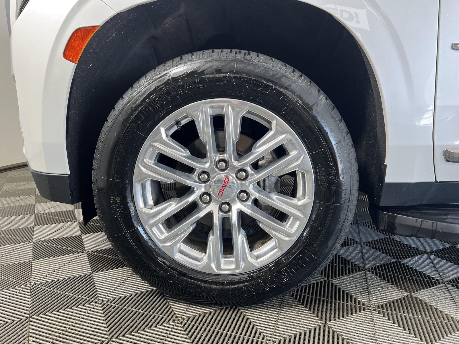 Used 2022 White Frost GMC SLT image 38