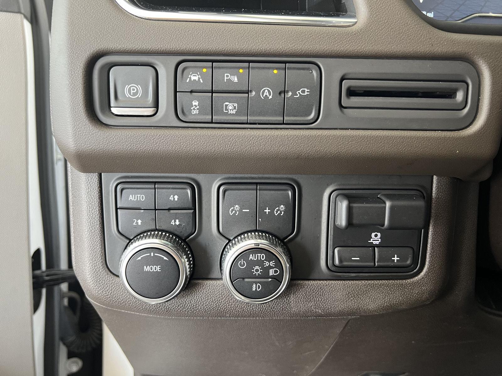 Used 2022 White Frost GMC SLT image 12