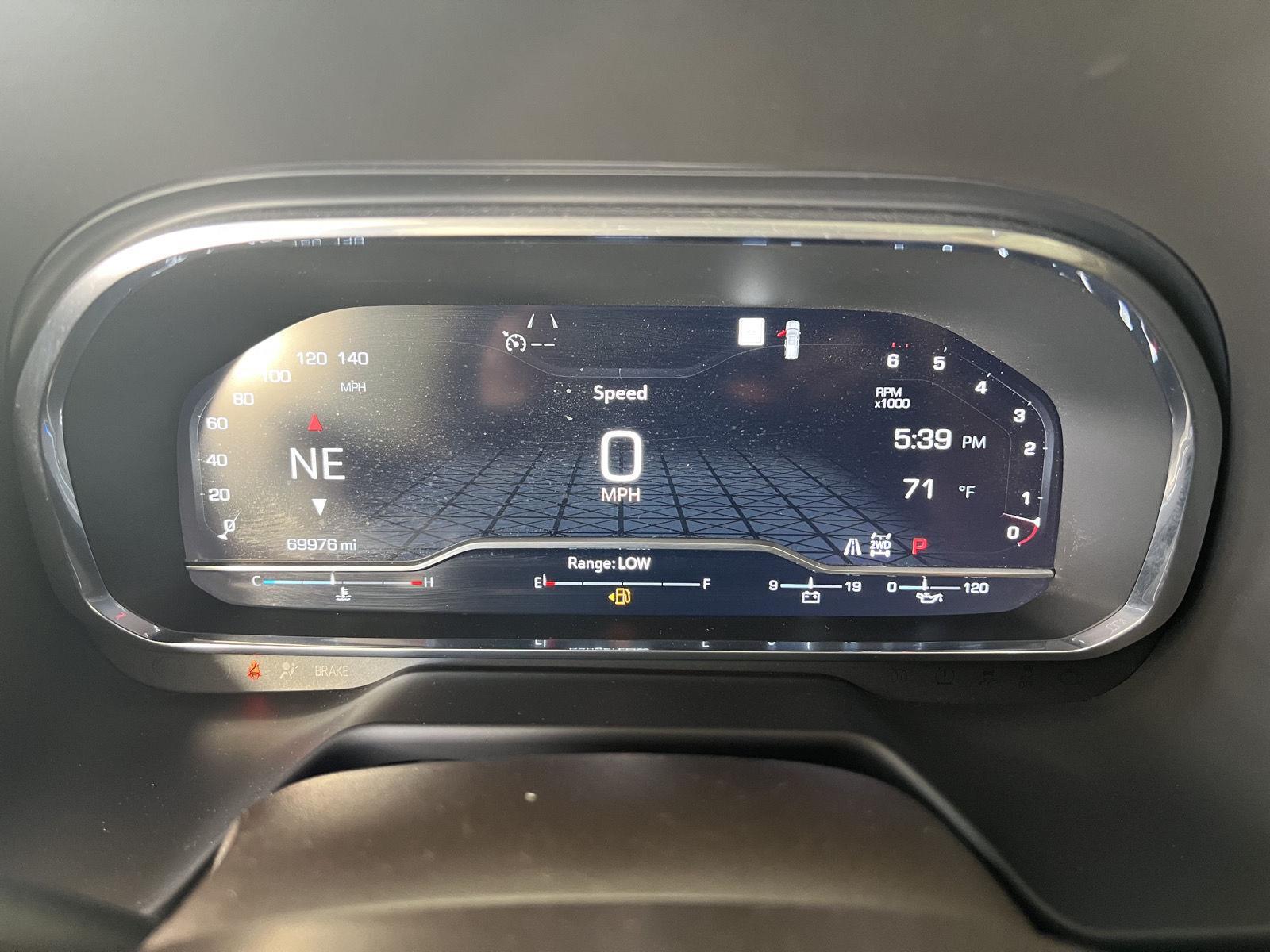 Used 2022 White Frost GMC SLT image 16