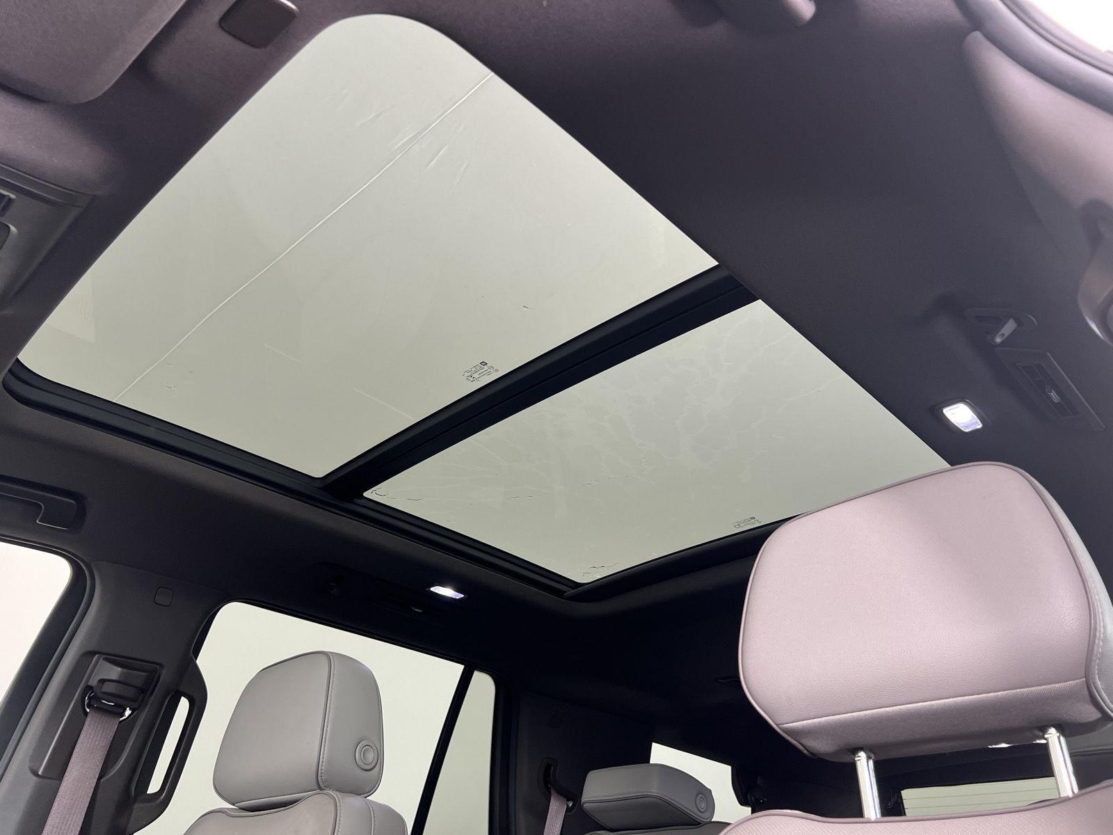 Used 2022 White Frost GMC SLT image 7
