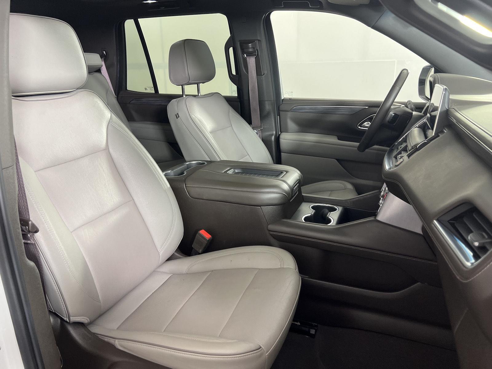 Used 2022 White Frost GMC SLT image 30