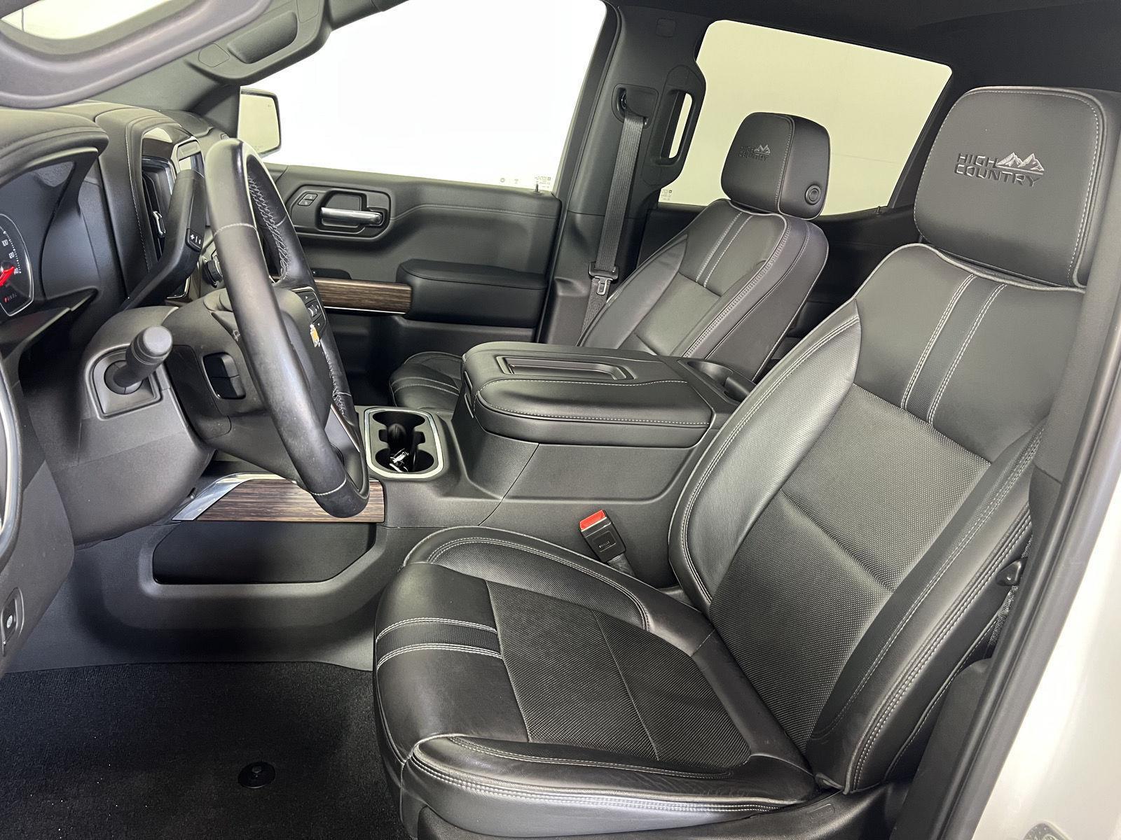 Used 2021 Pearl Chevrolet High Country image 4