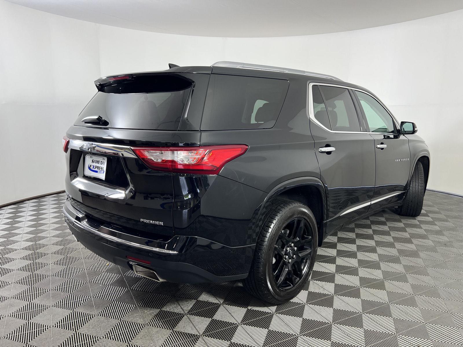 Used 2020 Mosaic Black Metallic Chevrolet Premier image 27