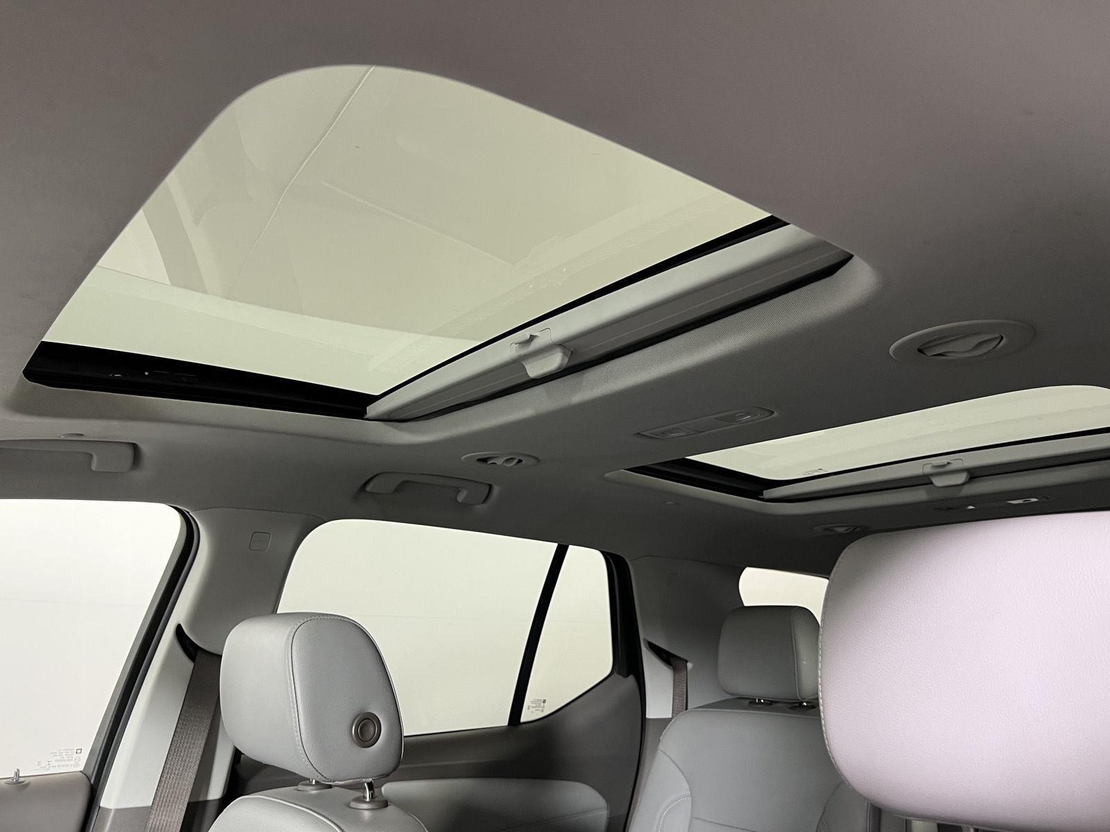 Used 2020 Mosaic Black Metallic Chevrolet Premier image 52
