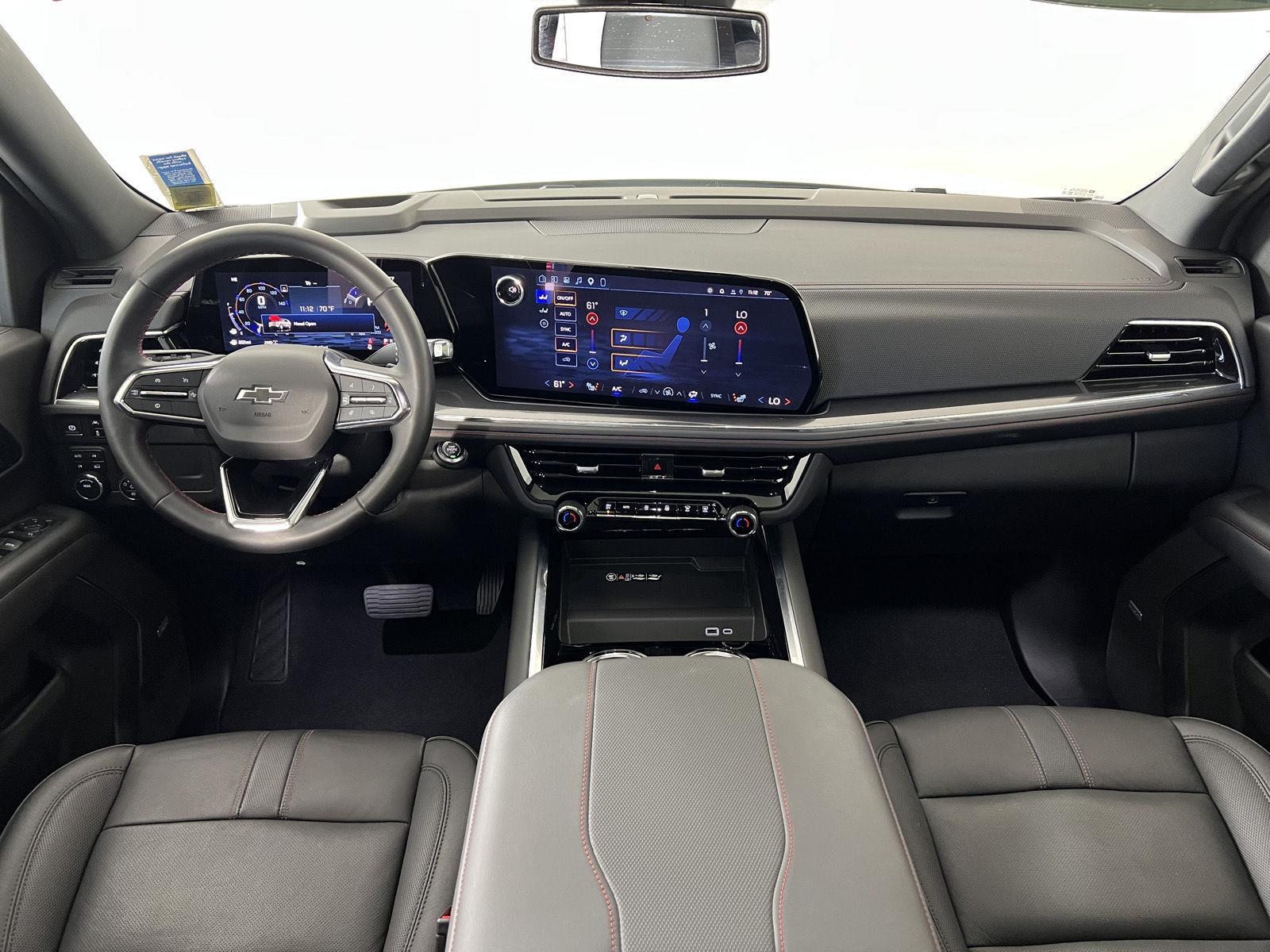 Used 2025 Iridescent Pearl Tricoat Chevrolet RST image 23