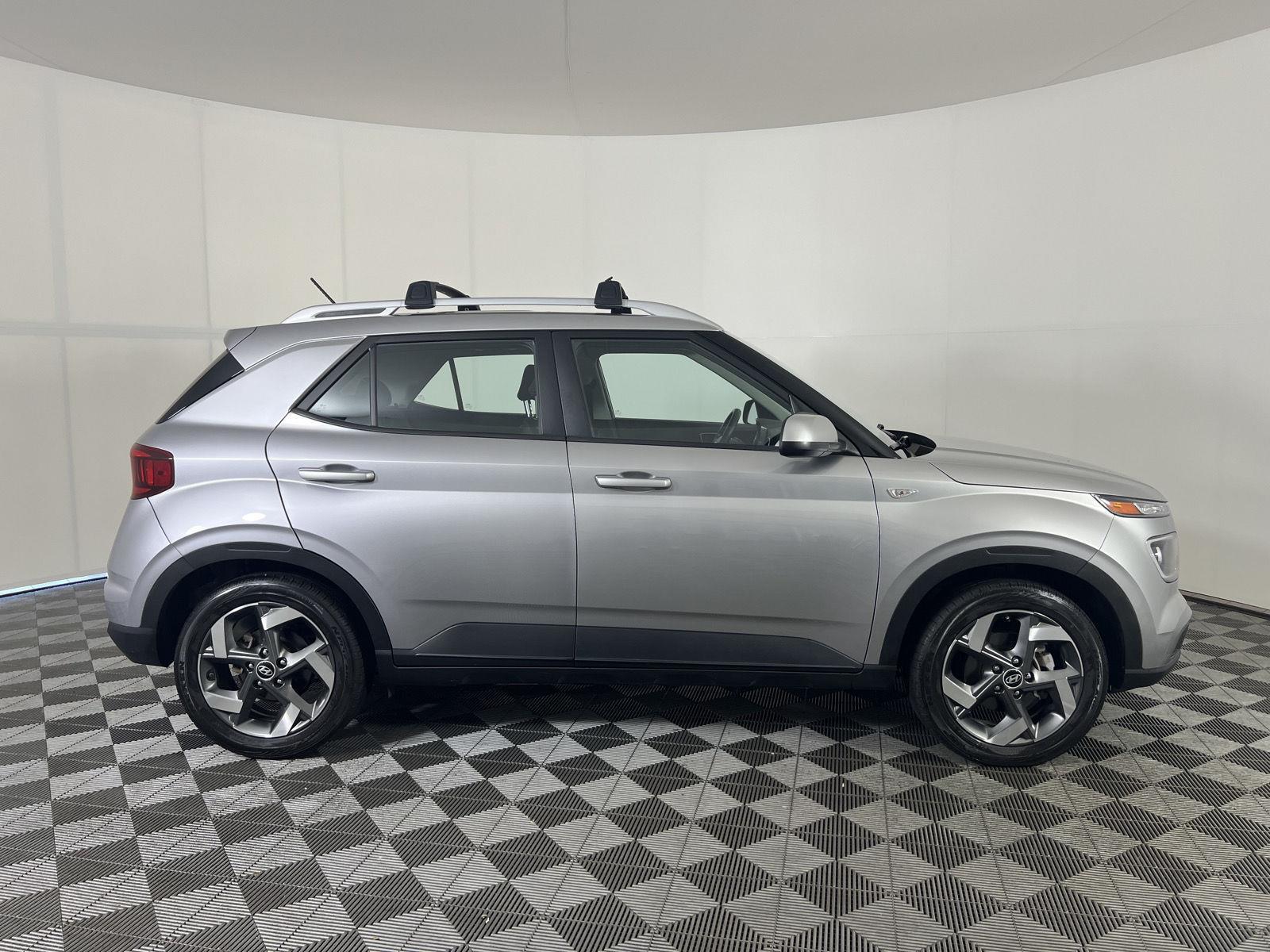 Used 2023 Shimmering Silver Hyundai SEL image 21