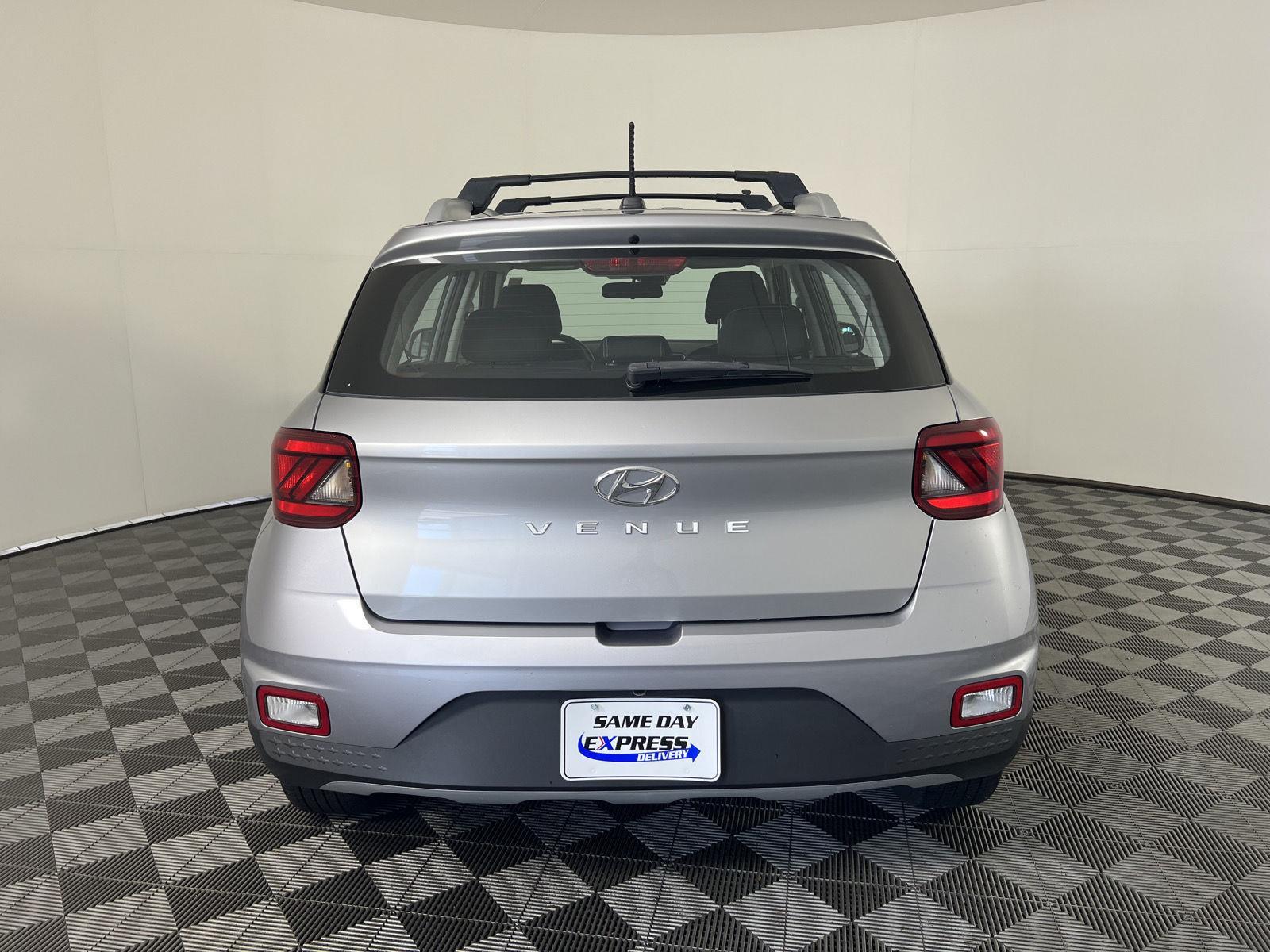 Used 2023 Shimmering Silver Hyundai SEL image 23