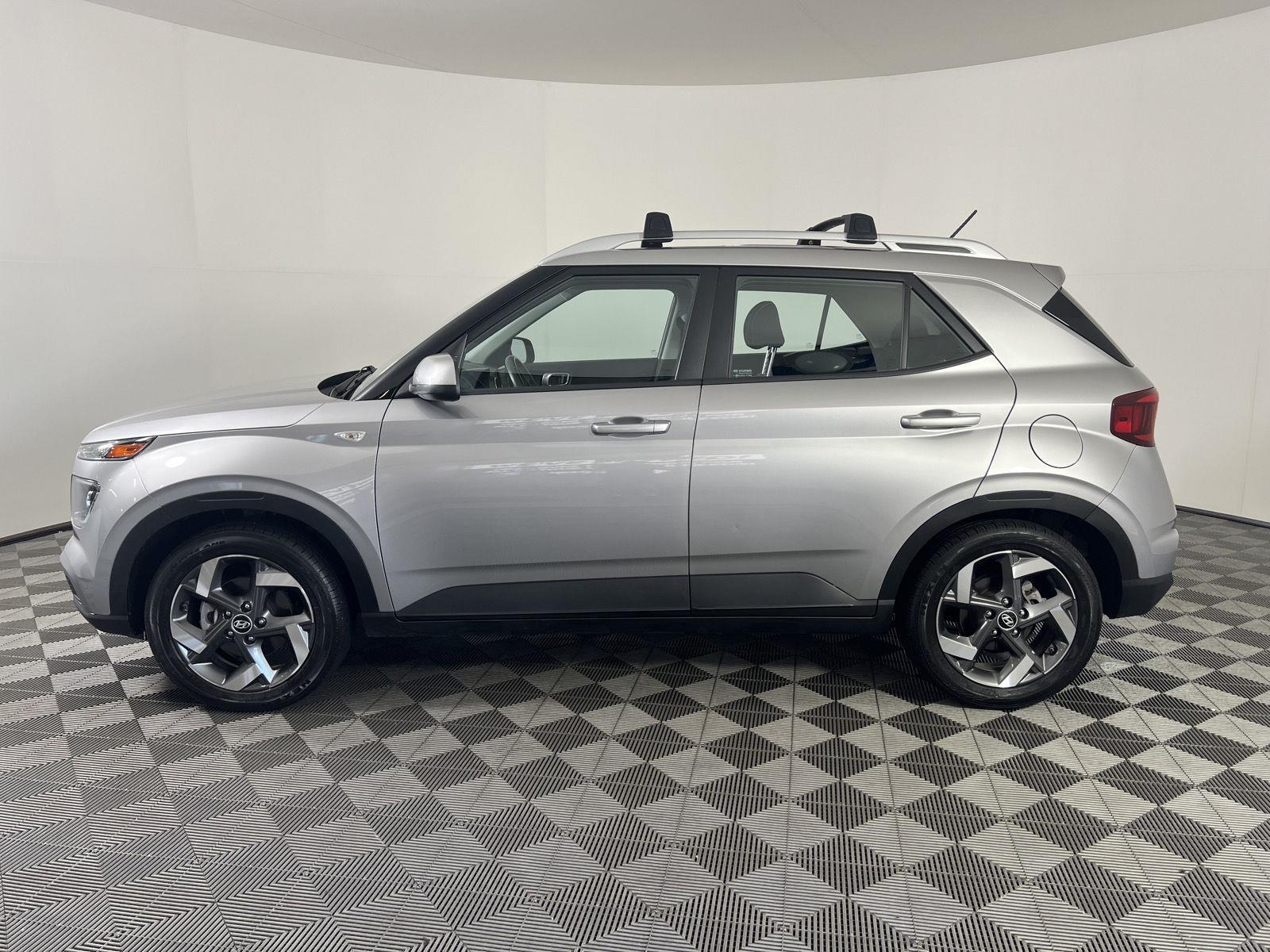 Used 2023 Shimmering Silver Hyundai SEL image 25