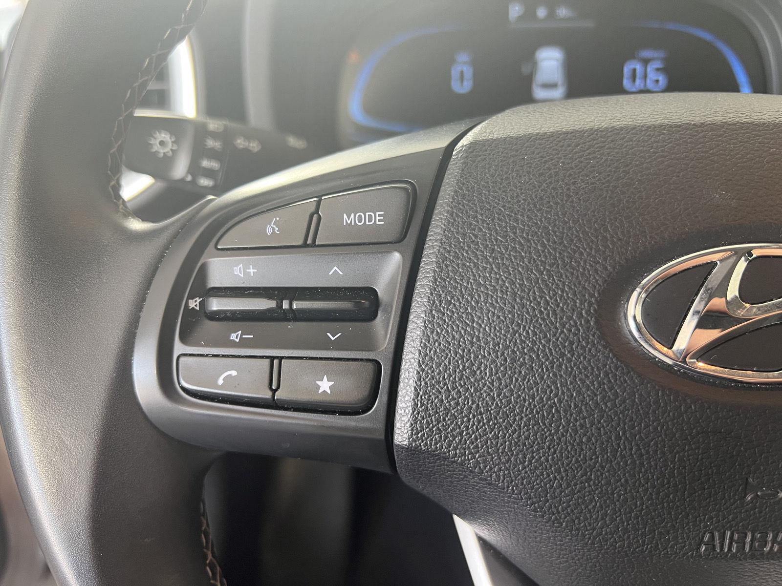 Used 2023 Shimmering Silver Hyundai SEL image 8