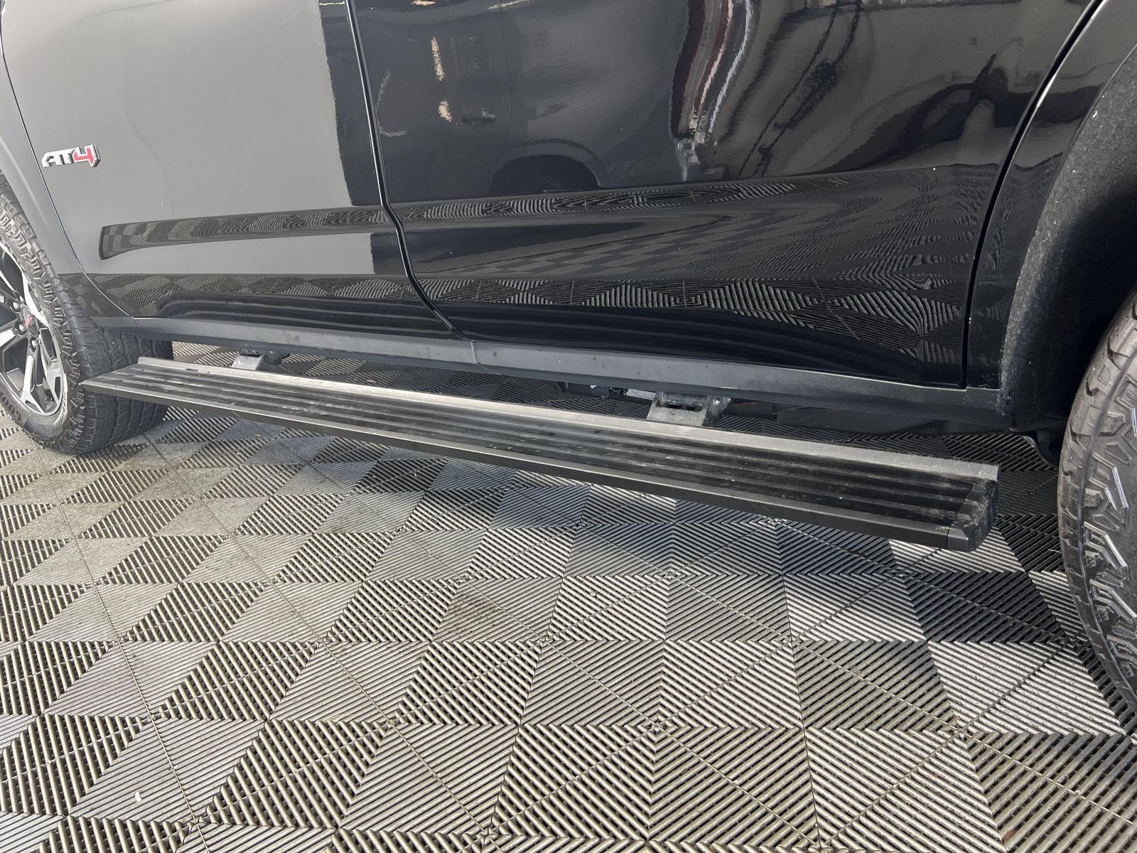 Used 2026 Onyx Black GMC AT4 image 7