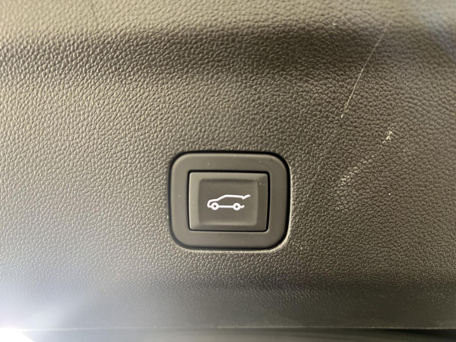 Used 2026 Onyx Black GMC AT4 image 25